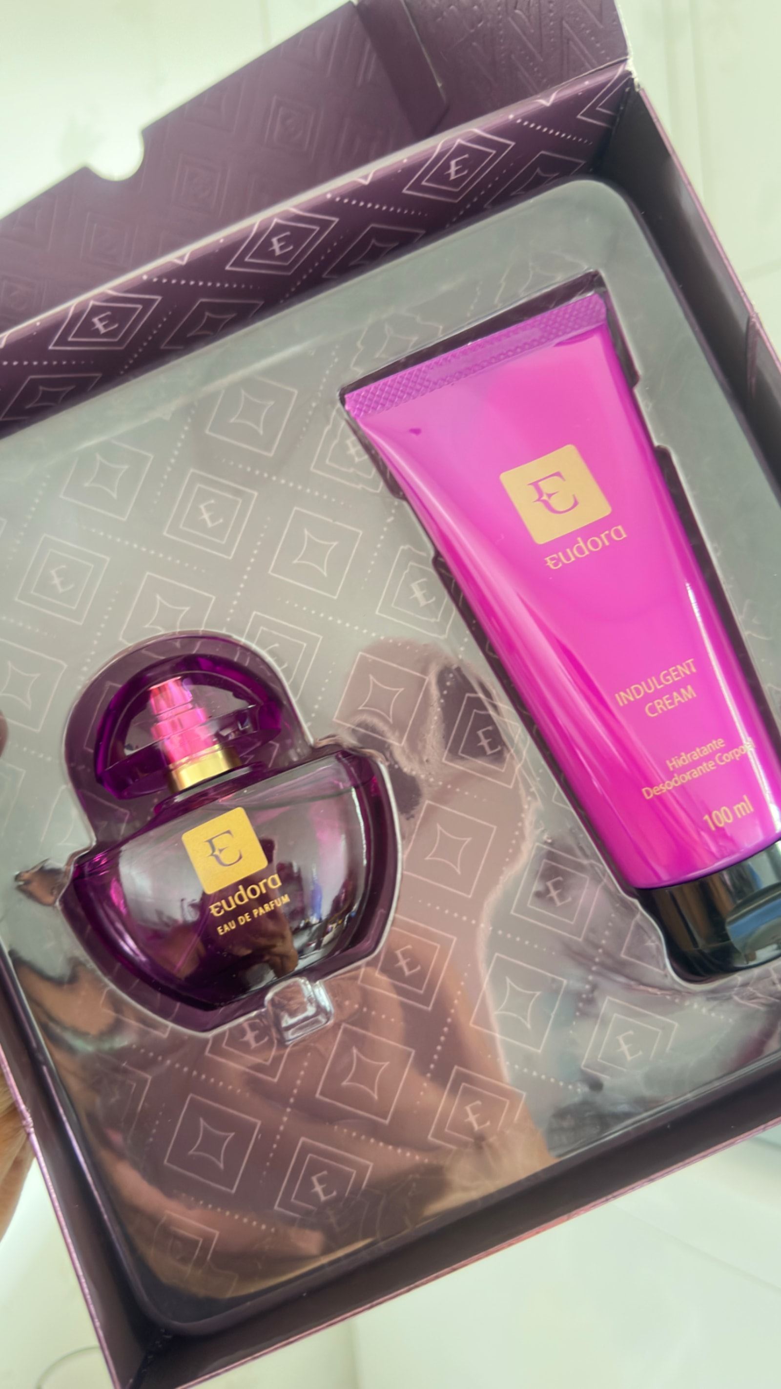 Eudora Kit Presente Dia das Mães Roxo Miniatura: Eau de Parfum 35ml + Loção Desodorante Hidratante Corporal 100ml